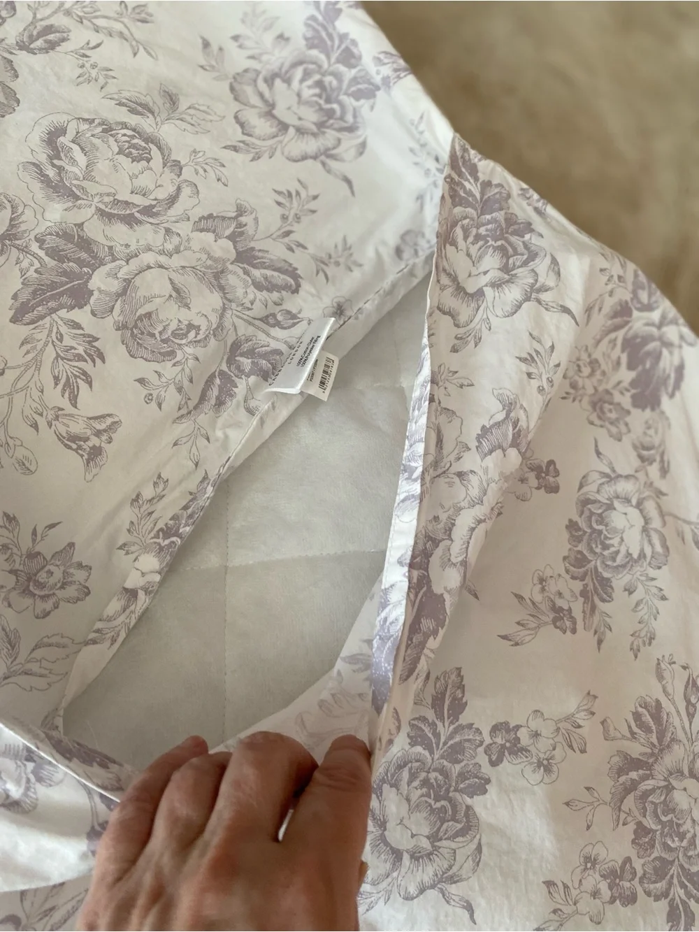Cabbages & Roses London 2 quilted pillowcases/shams floral print